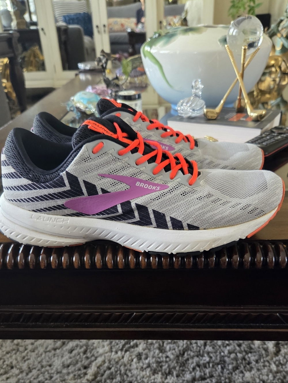 Brooks Women’s Launch 6 Running Shoes - Light Gray with Pink Accent